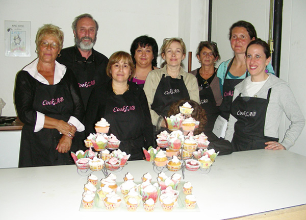 Descrizione: Descrizione: D:\backup disco E\04_LA_TORRE_SITO\archivio\corso_cucina_2\cakes_file\27 cakes.jpg